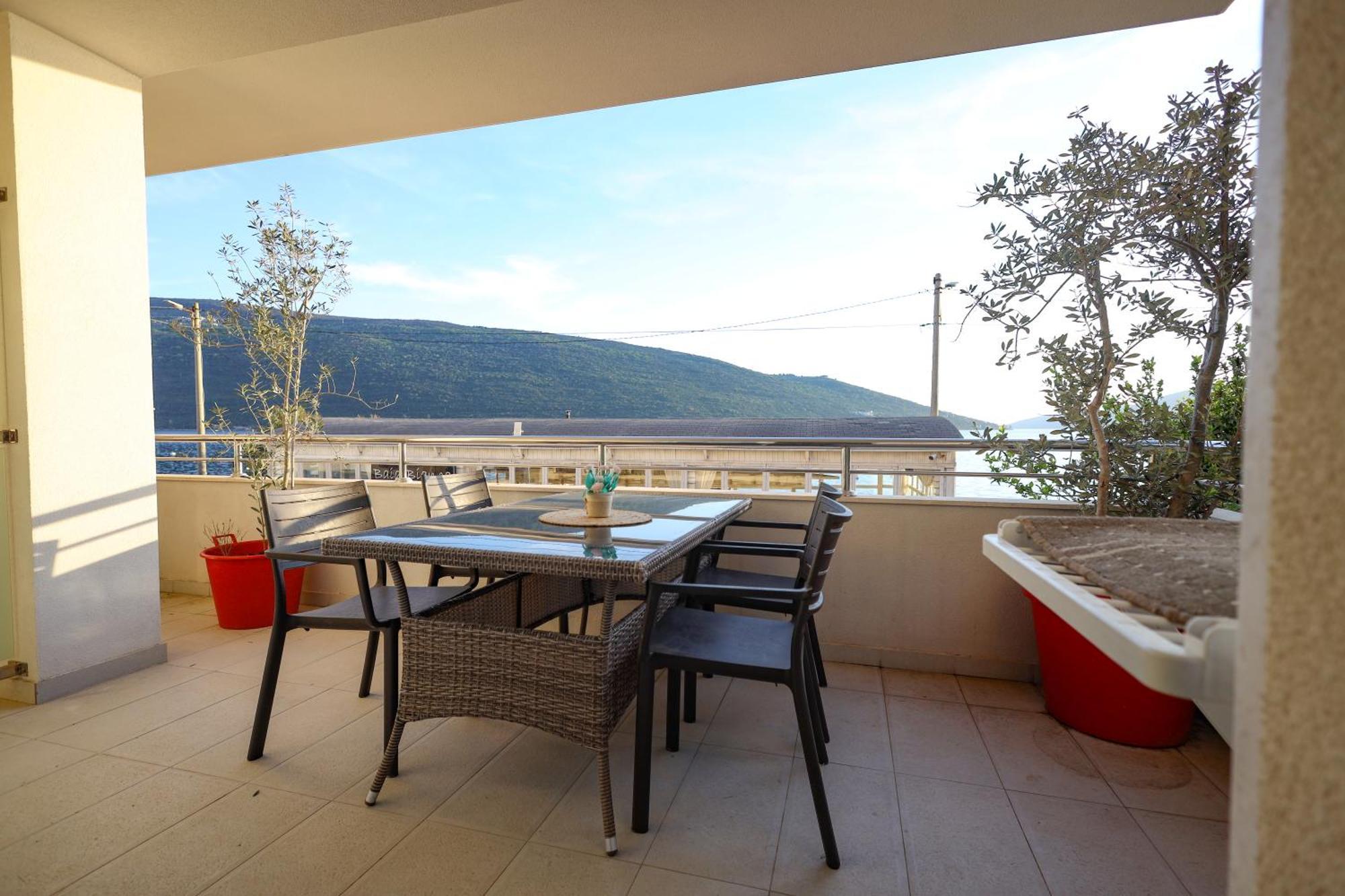 Apartments Milanovic Χέρτσεγκ Νόβι Εξωτερικό φωτογραφία