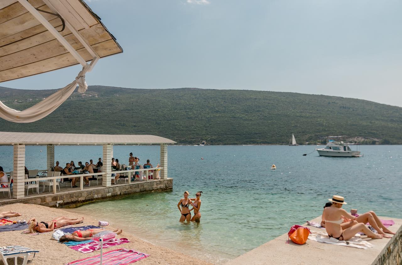 Apartments Milanovic Χέρτσεγκ Νόβι Εξωτερικό φωτογραφία